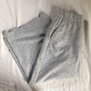 GAP Wide Leg Heather Gray Sweatpants/Cullotes